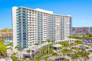 3800 S Ocean Dr, Hollywood, FL 33019 - Photo 3