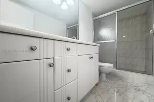 3800 S Ocean Dr, Hollywood, FL 33019 - Photo 17