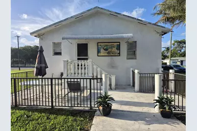 1880 NW 111th St, Miami, FL 33167 - Photo 7