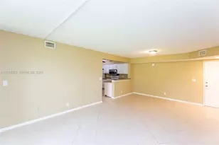 5721 Riverside Dr, Coral Springs, FL 33067 - Photo 9