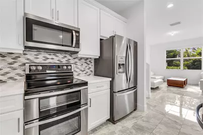 582 Parsons Way, Deerfield Beach, FL 33442 - Photo 5