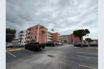 8425 NW 8th St #409, Miami, FL 33126 - Photo 1