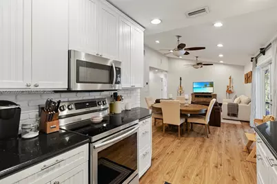 1250 Belmore Ter, Wellington, FL 33414 - Photo 17