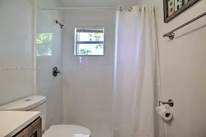 2703 NW 13th St, Fort Lauderdale, FL 33311 - Photo 5