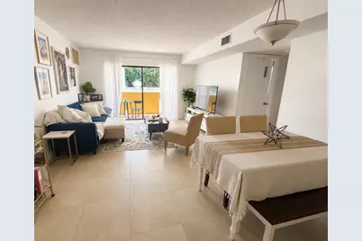 2924 Collins Ave #404, Miami Beach, FL 33140 - Photo 3