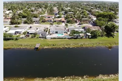 3617 NW 37th St, Lauderdale Lakes, FL 33309 - Photo 7