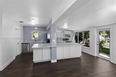917 Mandarin Isle, Fort Lauderdale, FL 33315 - Photo 11