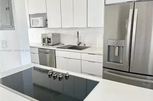 2910 Point E Dr, Aventura, FL 33160 - Photo 3