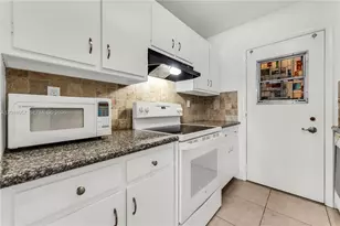 525 Coral Wy, Coral Gables, FL 33134 - Photo 21