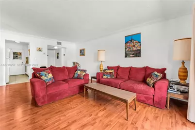 525 Coral Way #402, Coral Gables, FL 33134 - Photo 3