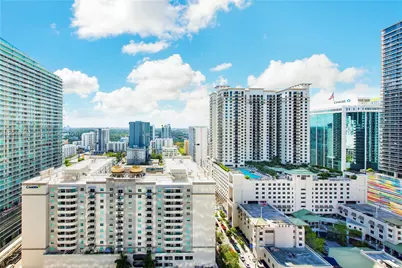 1000 Brickell Plz #2411, Miami, FL 33131 - Photo 17