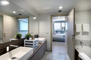 1000 Brickell Plaza, Miami, FL 33131 - Photo 9