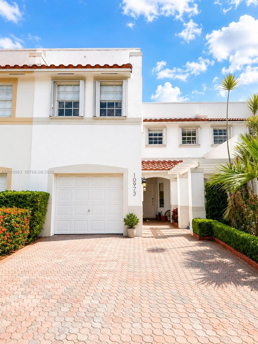 10973 NW 62nd Terrace - 10973 NW 62nd Terrace, Doral, FL 33178 Luxury Property | Jose Angel Pina