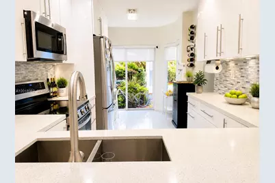 10973 NW 62nd Ter, Doral, FL 33178 - Photo 5