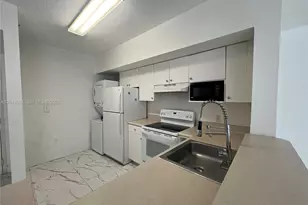 5085 NW 7th St, Miami, FL 33126 - Photo 5