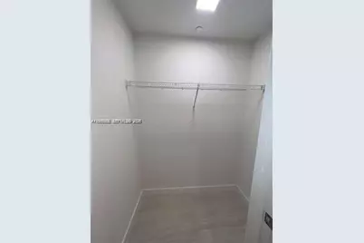 77 SE 5th St #2004, Miami, FL 33131 - Photo 15