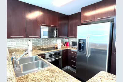 6515 Collins Ave #1801, Miami Beach, FL 33141 - Photo 9