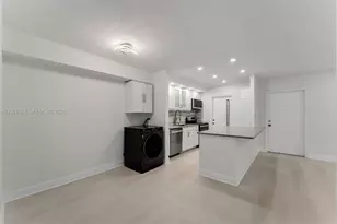 7947 SW 104th St, Miami, FL 33156 - Photo 3