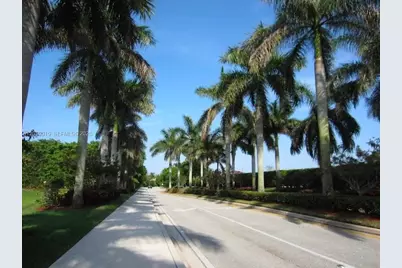 8014 Big Pine Way, Riviera Beach, FL 33407 - Photo 5