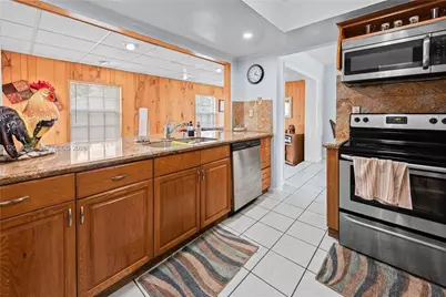 731 NW 17th St, Homestead, FL 33030 - Photo 5
