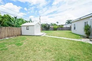 731 NW 17th St, Homestead, FL 33030 - Photo 17