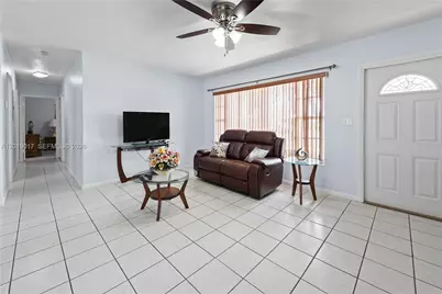 731 NW 17th St, Homestead, FL 33030 - Photo 3
