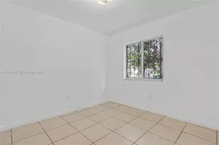 2318 NW 98th St, Miami, FL 33147 - Photo 27