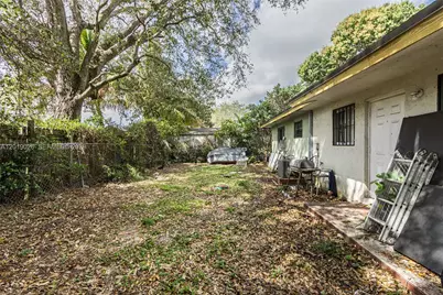 2316-2318 NW 98th St, Miami, FL 33147 - Photo 9
