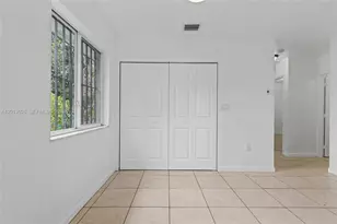 2318 NW 98th St, Miami, FL 33147 - Photo 19