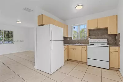 2316-2318 NW 98th St, Miami, FL 33147 - Photo 17