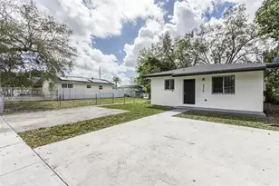 2318 NW 98th St, Miami, FL 33147 - Photo 3