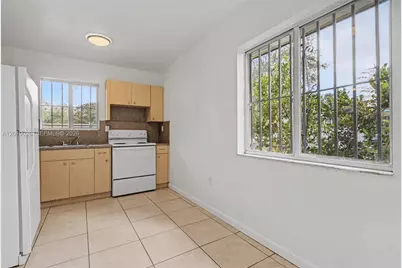 2316-2318 NW 98th St, Miami, FL 33147 - Photo 15