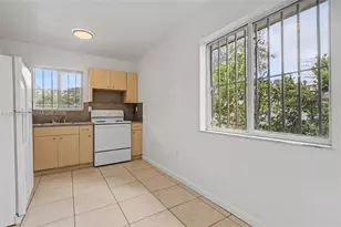 2318 NW 98th St, Miami, FL 33147 - Photo 15