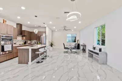 6680 NW 102nd Path, Doral, FL 33178 - Photo 5