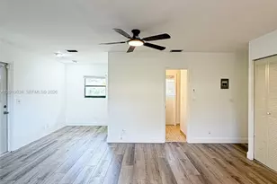 240 NW 36th St, Oakland Park, FL 33309 - Photo 21