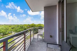 7661 NW 107th Ave, Doral, FL 33178 - Photo 9