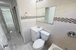 2571 NW 13th Ct, Fort Lauderdale, FL 33311 - Photo 17