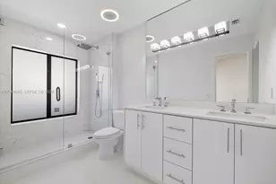 16449 NE 26th Ave, North Miami Beach, FL 33160 - Photo 21