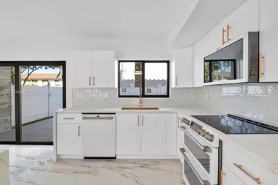 16449 NE 26th Ave #16, North Miami Beach, FL 33160 - Photo 7