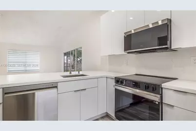 9531 W Heather Ln, Miramar, FL 33025 - Photo 9