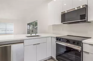 9531 W Heather Ln, Miramar, FL 33025 - Photo 9