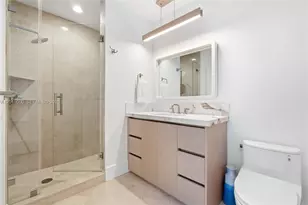 100 S Pointe Dr, Miami Beach, FL 33139 - Photo 15