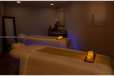 100 S Pointe Dr #1807, Miami Beach, FL 33139 - Photo 23