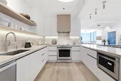 100 S Pointe Dr #1807, Miami Beach, FL 33139 - Photo 7