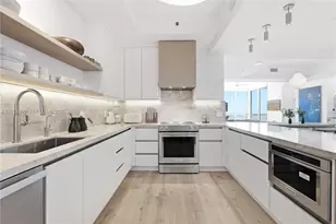 100 S Pointe Dr, Miami Beach, FL 33139 - Photo 7