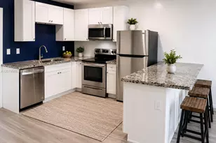 526 NW 6th St, Hallandale Beach, FL 33009 - Photo 9
