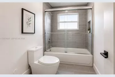 526 NW 6th St, Hallandale Beach, FL 33009 - Photo 17