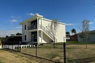 526 NW 6th St, Hallandale Beach, FL 33009 - Photo 5