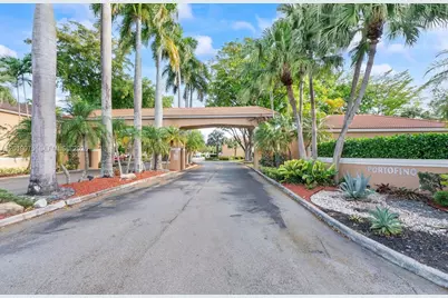 11461 Lakeview Dr #8A, Coral Springs, FL 33071 - Photo 1
