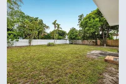 6 NW 106th St, Miami Shores, FL 33150 - Photo 17